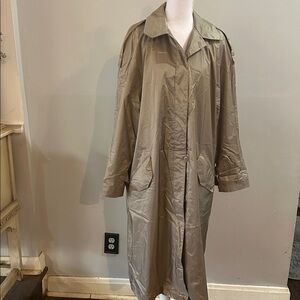 Classic Women's Tan Trench Coat